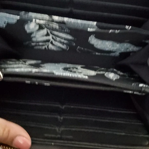 Estee lauder wallet - Picture 2 of 4